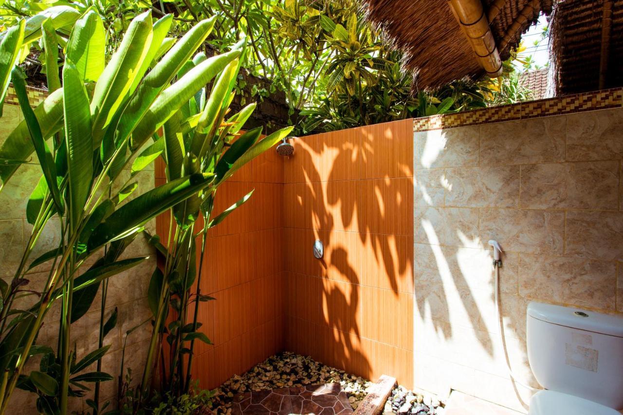 Adi Bungalow Lembongan Екстер'єр фото