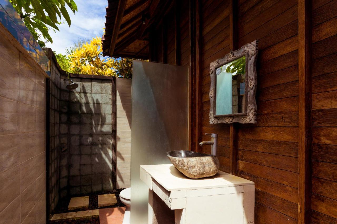 Adi Bungalow Lembongan Екстер'єр фото